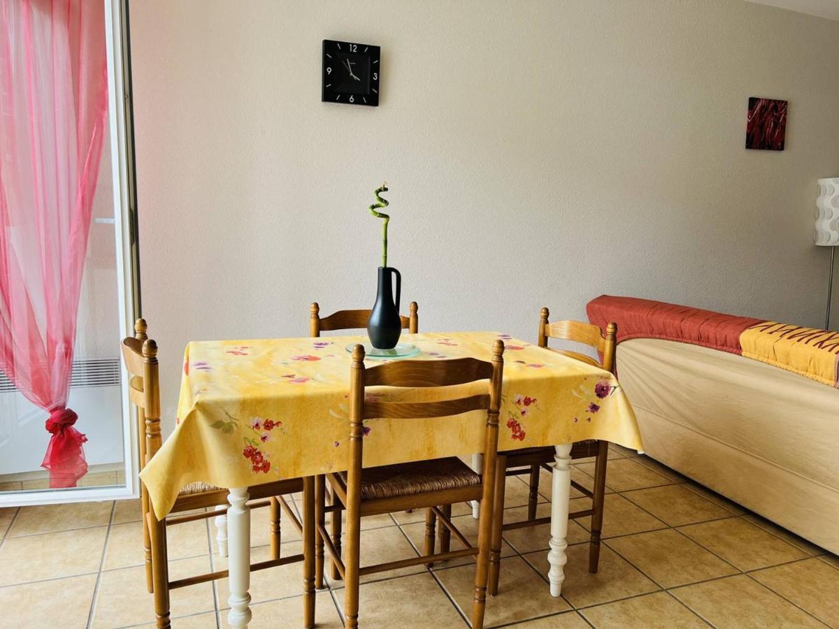 Appartement F2 A Cambo-Les-Bains Avec Piscine, Proche Thermes, Terrasse Et Parking - Fr-1-495-36 Exterior foto